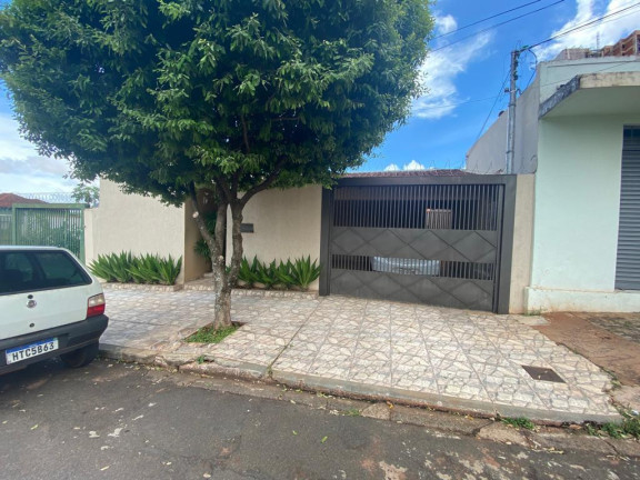 Casa com 4 Quartos à Venda, 200 m² em São Francisco - Campo Grande