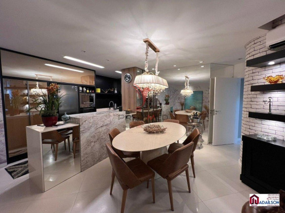 Imagem Apartamento com 3 Quartos à Venda, 124 m² em Centro - Florianópolis Imagem Apartamento com 3 Quartos à Venda, 124 m² em Centro - Florianópolis