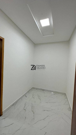 Imagem Casa com 3 Quartos à Venda,  em Mossoró