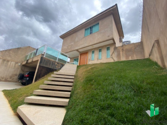 Imagem Casa com 4 Quartos à Venda, 300 m² em Ibituruna - Montes Claros Imagem Casa com 4 Quartos à Venda, 300 m² em Ibituruna - Montes Claros