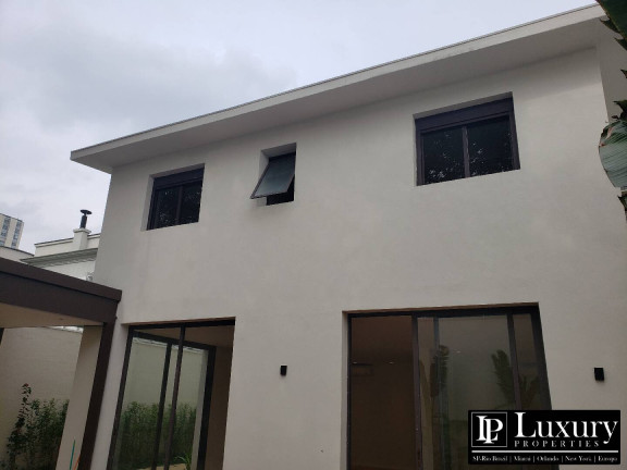 Imagem Casa com 4 Quartos à Venda, em Jardim Europa - São Paulo Imagem Casa com 4 Quartos à Venda, em Jardim Europa - São Paulo