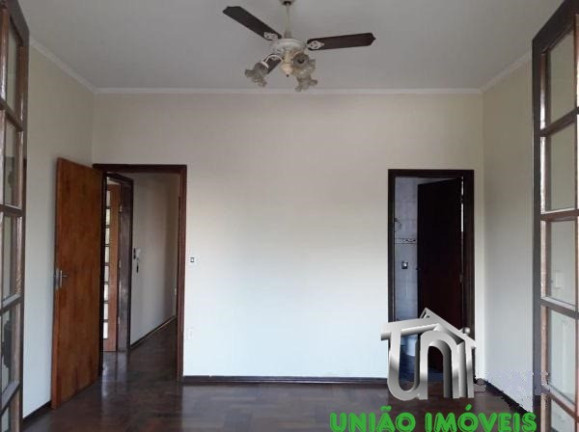 Imagem Casa com 3 Quartos à Venda, 172 m² em Centro - Bragança Paulista