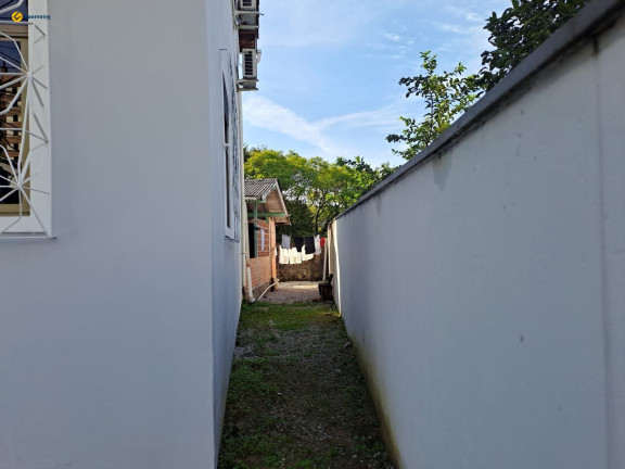 Imagem Casa com 6 Quartos à Venda, 340 m² em Córrego Grande - Florianópolis
