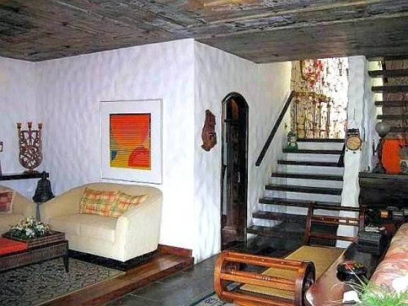 Imagem Imóvel com 7 Quartos à Venda, 780 m² em Granja Guarani - Teresópolis