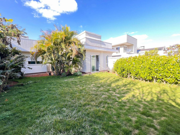 Imagem Casa com 3 Quartos à Venda, 222 m² em Cascavel