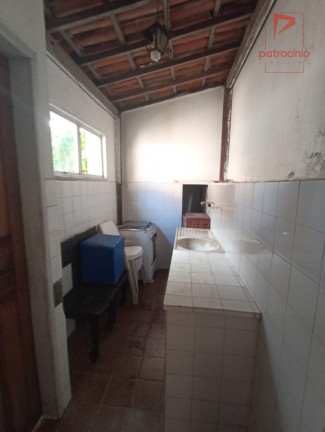 Imagem Imóvel com 3 Quartos à Venda, 230 m² em Capuchinhos - Feira De Santana