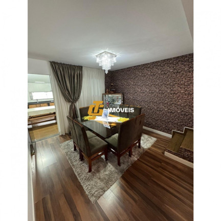 Imagem Sobrado com 2 Quartos à Venda, 123 m² em Centro - Camboriú