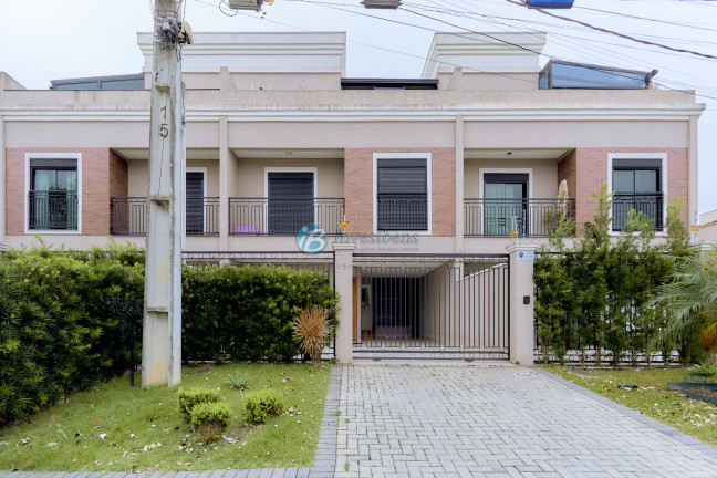 Imagem Sobrado com 3 Quartos à Venda, 136 m² em Jardim Das Américas - Curitiba