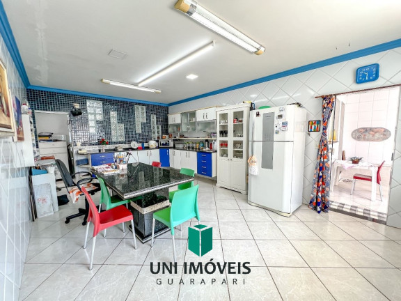 Imagem Casa com 4 Quartos à Venda, 280 m² em Centro - Guarapari