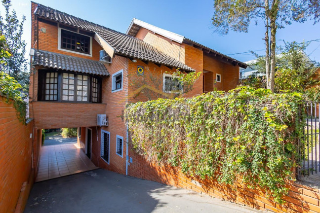 Imagem Casa com 5 Quartos à Venda, 452 m² em Vista Alegre - Curitiba