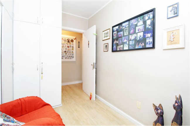 Imagem Imóvel com 3 Quartos à Venda, em Menino Deus - Porto Alegre Imagem Imóvel com 3 Quartos à Venda, em Menino Deus - Porto Alegre