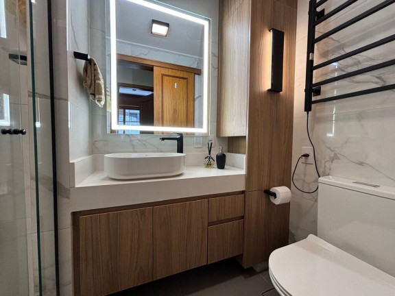 Imagem Imóvel com 4 Quartos à Venda,  em Petrópolis - Porto Alegre