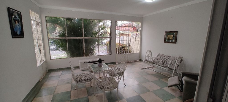 Imagem Casa com 4 Quartos à Venda, 225 m² em Casa Amarela - Recife