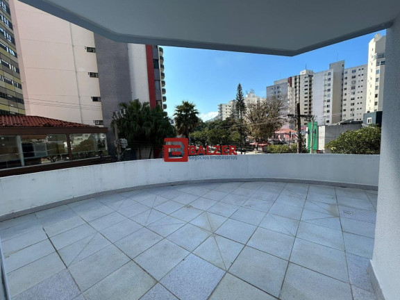 Apartamento com 3 Quartos à Venda, 139 m² em Centro - Florianópolis
