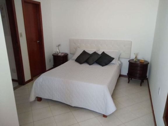 Imagem Casa com 6 Quartos à Venda ou Locação, 230 m² em Armação - Salvador