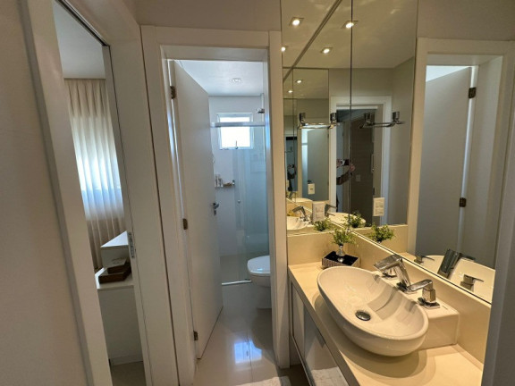 Imagem Apartamento com 3 Quartos à Venda, 122 m² em Centro - Balneário Camboriú Imagem Apartamento com 3 Quartos à Venda, 122 m² em Centro - Balneário Camboriú