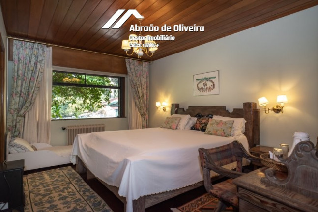 Imagem Casa com 4 Quartos à Venda, 1.199 m² em Toriba - Campos Do Jordão