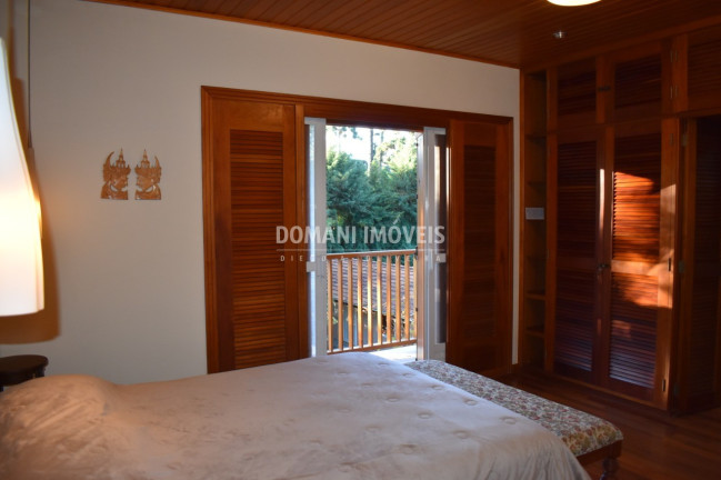Imagem Imóvel com 3 Quartos à Venda, 159 m² em Região De Capivari - Campos Do Jordão