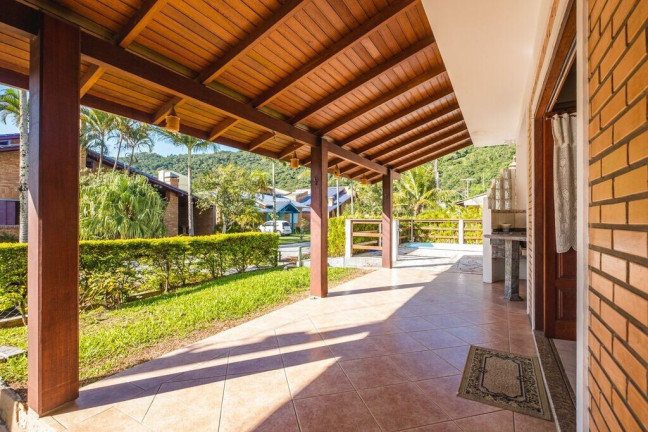 Imagem Casa de Condomínio com 3 Quartos à Venda, 160 m² em Cachoeira Do Bom Jesus - Florianópolis