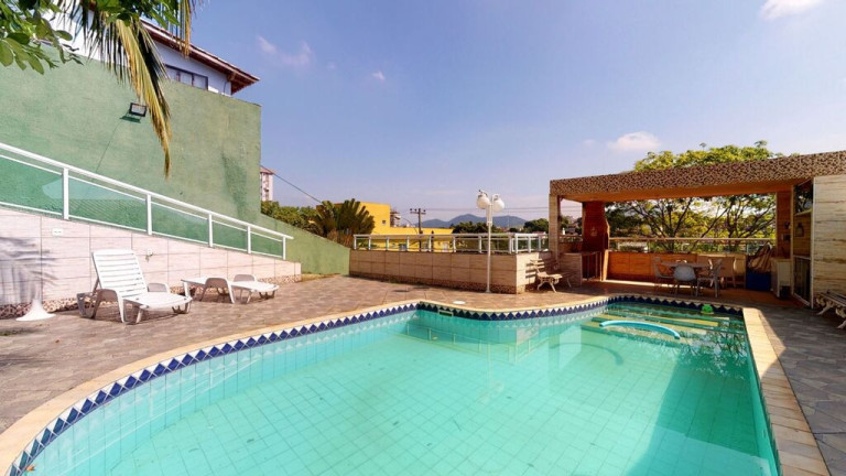 Imagem Casa com 6 Quartos à Venda, em Pechincha - Rio De Janeiro Imagem Casa com 6 Quartos à Venda, em Pechincha - Rio De Janeiro