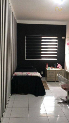 Imagem Casa com 4 Quartos à Venda, 172 m² em Boqueirão - Praia Grande Imagem Casa com 4 Quartos à Venda, 172 m² em Boqueirão - Praia Grande