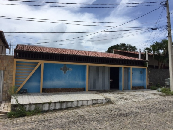 Imagem Casa com 4 Quartos à Venda, 300 m² em Lagoa Nova - Natal