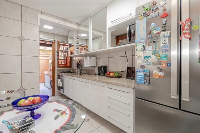 Imagem Casa com 3 Quartos à Venda, 230 m² em Tristeza - Porto Alegre Imagem Casa com 3 Quartos à Venda, 230 m² em Tristeza - Porto Alegre