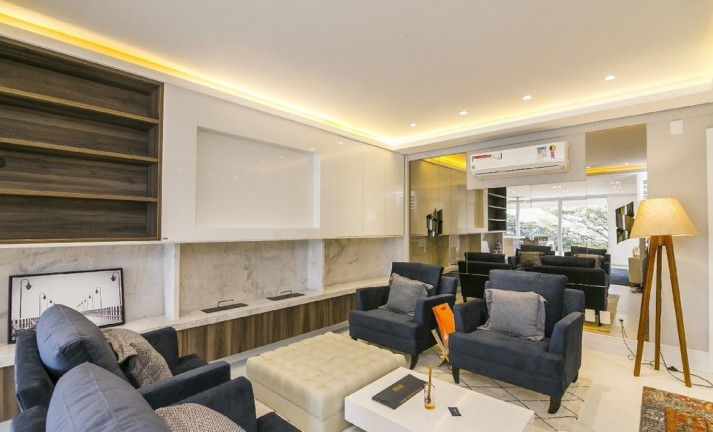 Imagem Apartamento com 3 Quartos à Venda, 187 m² em Vila Assunção - Porto Alegre Imagem Apartamento com 3 Quartos à Venda, 187 m² em Vila Assunção - Porto Alegre