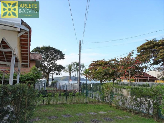 Imagem Casa com 2 Quartos para Alugar ou Temporada, 120 m² em Centro - Porto Belo Imagem Casa com 2 Quartos para Alugar ou Temporada, 120 m² em Centro - Porto Belo