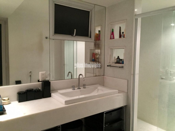 Imagem Apartamento com 3 Quartos à Venda ou Locação, 220 m² em Panamby - São Paulo Imagem Apartamento com 3 Quartos à Venda ou Locação, 220 m² em Panamby - São Paulo