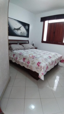 Imagem Casa de Condomínio com 4 Quartos à Venda, 366 m²