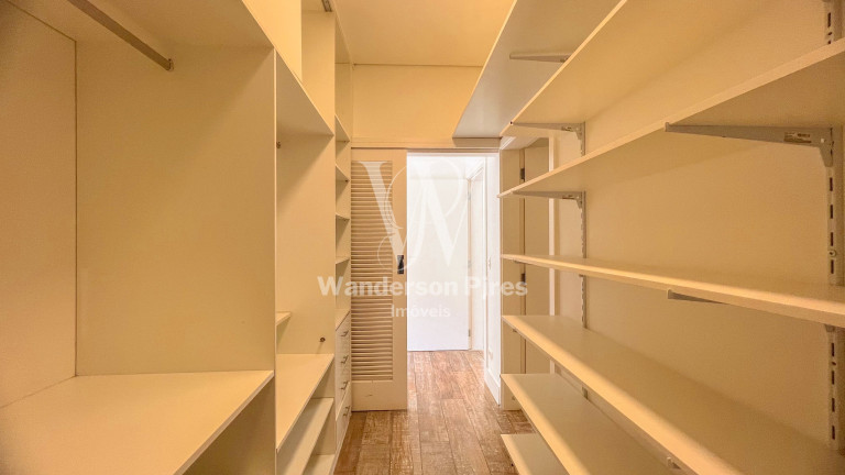 Imagem Casa com 3 Quartos à Venda, 523 m² em Vila Velha - Santana De Parnaíba