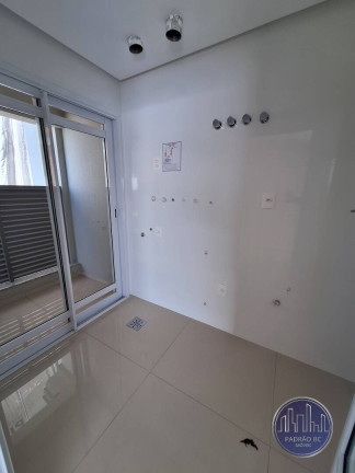 Imagem Apartamento com 4 Quartos para Alugar, 182 m² em Meia Praia - Itapema