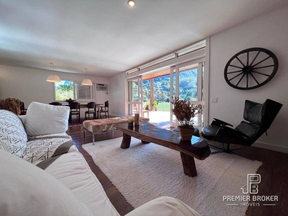 Imagem Casa com 4 Quartos à Venda, 371 m² em Comary - Teresópolis Imagem Casa com 4 Quartos à Venda, 371 m² em Comary - Teresópolis