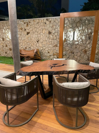Imagem Casa com 3 Quartos à Venda, 400 m² em Pires Facanha - Eusébio Imagem Casa com 3 Quartos à Venda, 400 m² em Pires Facanha - Eusébio