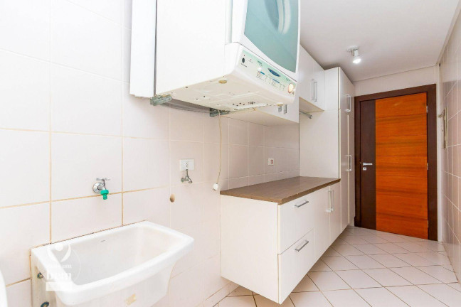 Imagem Casa com 4 Quartos à Venda, 320 m² em Santo Inácio - Curitiba