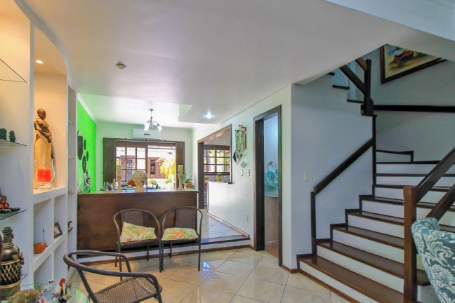 Imagem Casa com 3 Quartos à Venda, 198 m² em Cavalhada - Porto Alegre