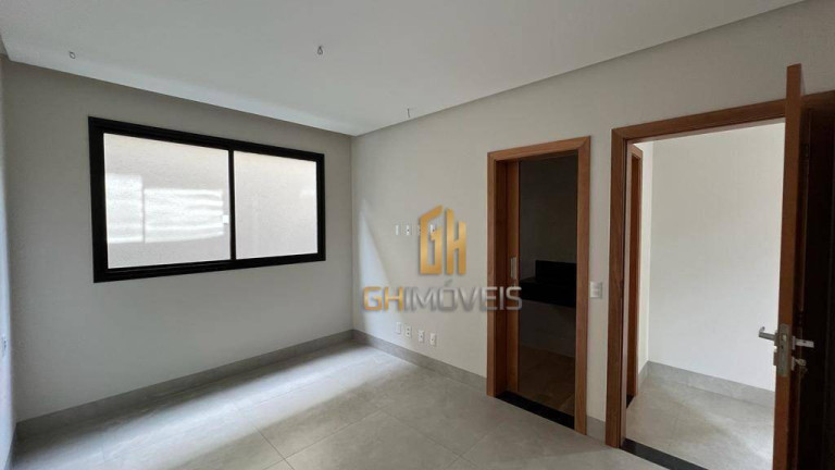 Imagem Sobrado com 4 Quartos à Venda, 290 m² em Jardins Madri - Goiânia