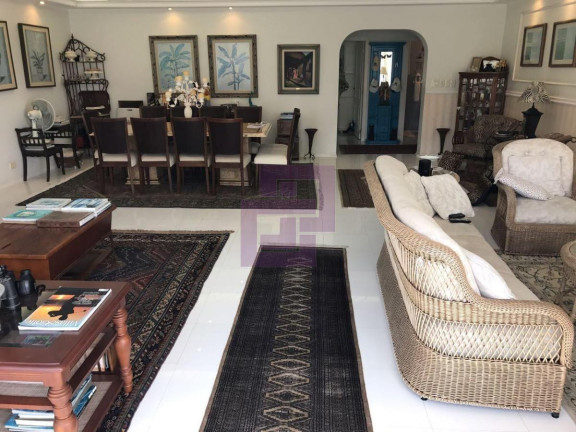 Apartamento com 4 Quartos para Alugar, 246 m² em Pitangueiras - Guarujá