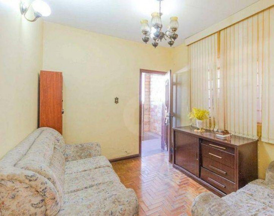 Imagem Casa com 4 Quartos à Venda, 212 m² em Santa Efigênia - Belo Horizonte Imagem Casa com 4 Quartos à Venda, 212 m² em Santa Efigênia - Belo Horizonte