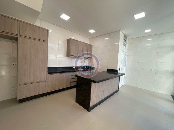 Imagem Casa com 3 Quartos à Venda, 130 m² em Flórida - Praia Grande Imagem Casa com 3 Quartos à Venda, 130 m² em Flórida - Praia Grande