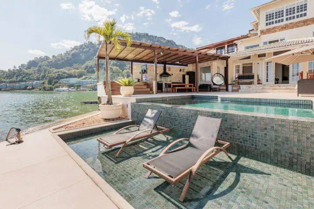 Imagem Casa de Condomínio com 7 Quartos à Venda, 219 m² em Gambôa Do Belém (cunhambebe) - Angra Dos Reis