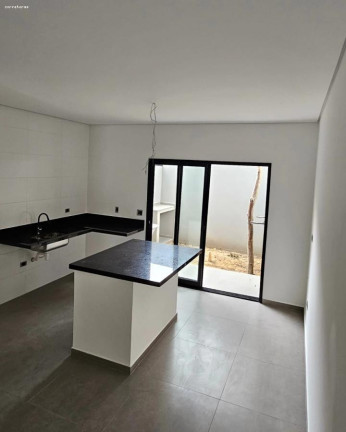 Imagem Sobrado com 2 Quartos à Venda, em Boiçucanga - São Sebastião Imagem Sobrado com 2 Quartos à Venda, em Boiçucanga - São Sebastião