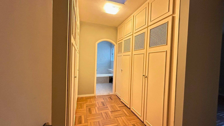Casa com 3 Quartos para Alugar, 560 m² em Alphaville Residencial Dois - Barueri