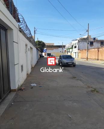 Imagem Casa com 3 Quartos à Venda, 236 m² em Cidade Nova - Montes Claros Imagem Casa com 3 Quartos à Venda, 236 m² em Cidade Nova - Montes Claros