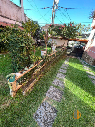 Imagem Casa com 7 Quartos à Venda, 531 m² em Gradim - São Gonçalo