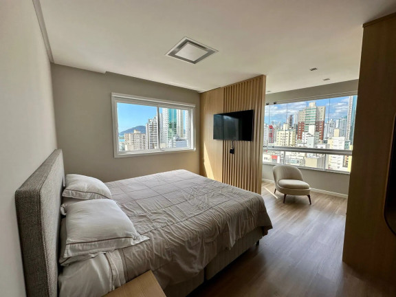 Imagem Cobertura com 4 Quartos à Venda, 240 m² em Centro - Balneário Camboriú