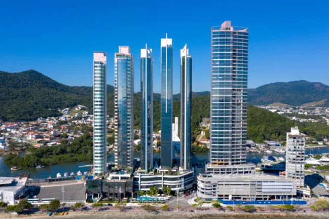 Foto do imóvel Apartamento com 4 Quartos à Venda, 233 m² em Barra Sul - Balneário Camboriú Foto do imóvel Apartamento com 4 Quartos à Venda, 233 m² em Barra Sul - Balneário Camboriú