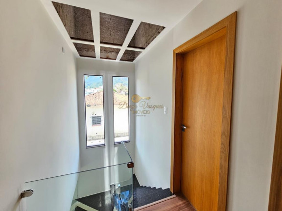 Imagem Casa com 3 Quartos à Venda, 116 m² em Nossa Senhora De Fátima - Teresópolis