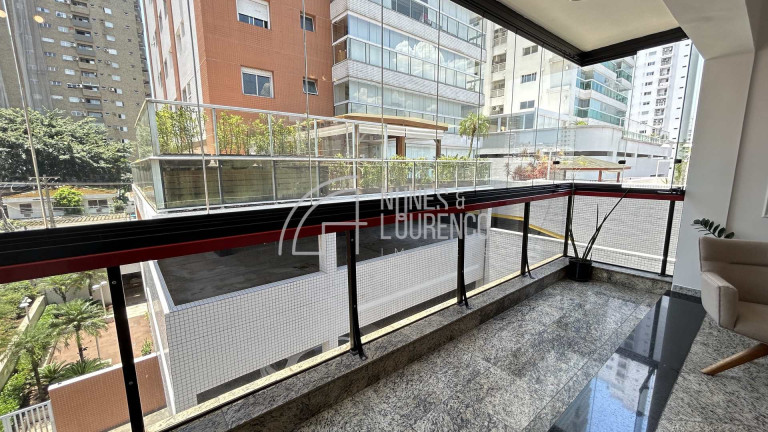 Imagem Apartamento com 3 Quartos à Venda, 132 m² em Embaré - Santos